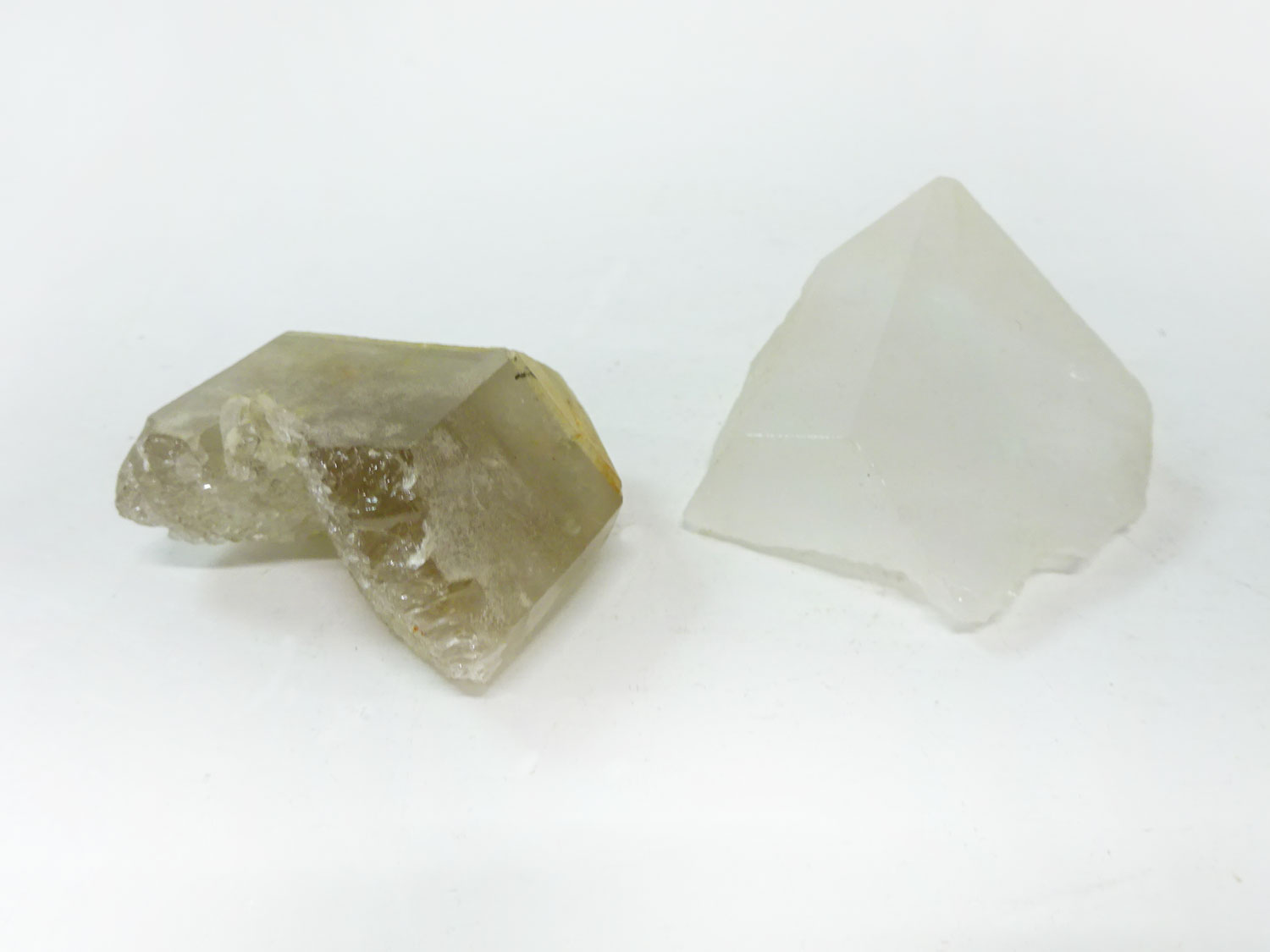 JAPANESE ORNAMENT / NATURAL CRYSTAL & MINERAL (110.90g) / HEALING CRYSTAL